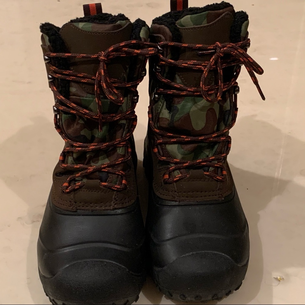 Men Thermal Camo Winter Boots Size 9.